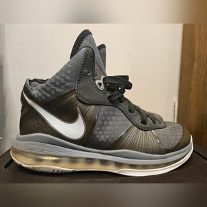 Vintage Nike 2010 LeBron flywire gray high top sneakers. Men's size 5.5